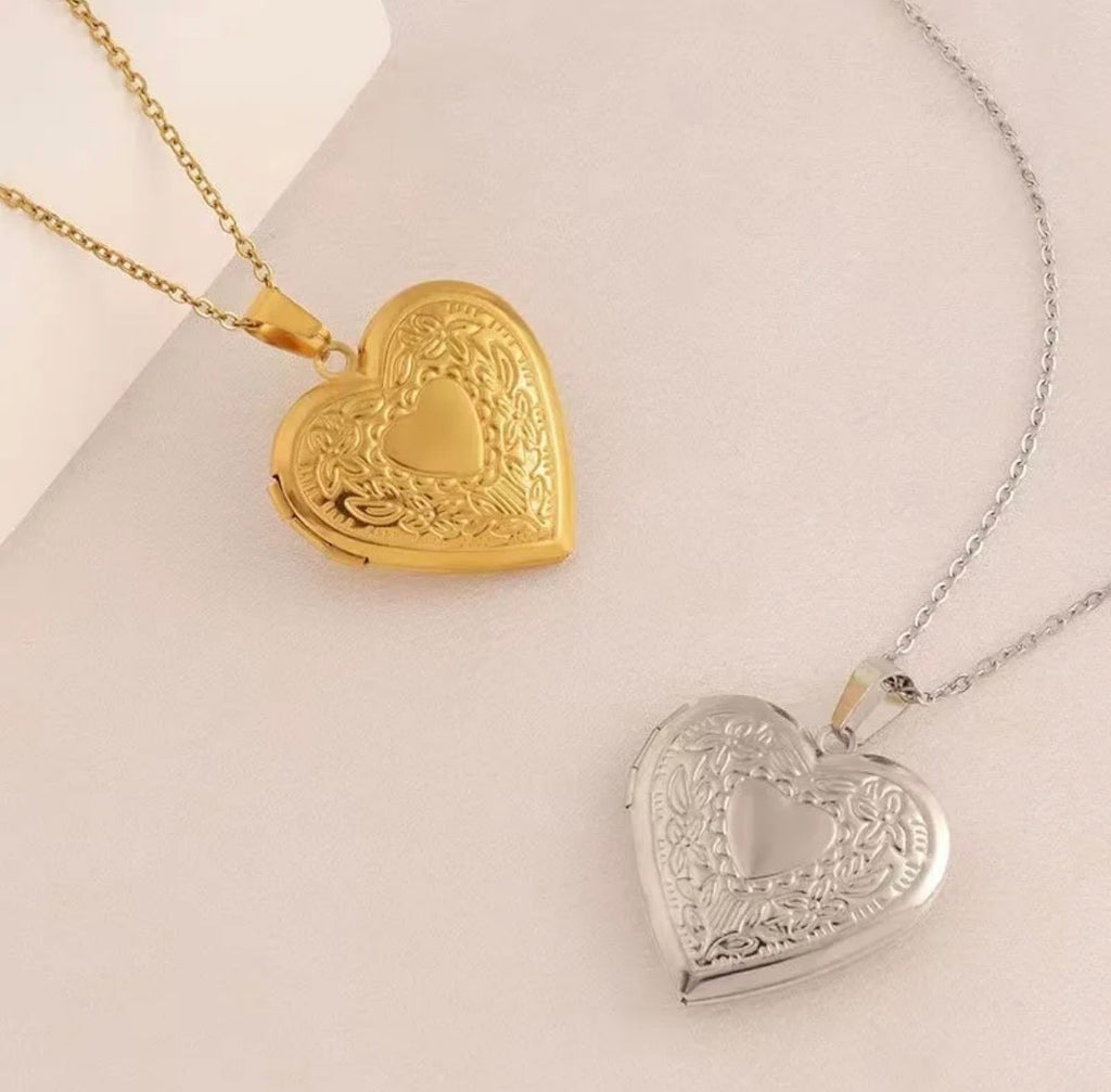Stainless Steel 18K Gold Plated Sweet Heart Shape Pendant Locket Necklace