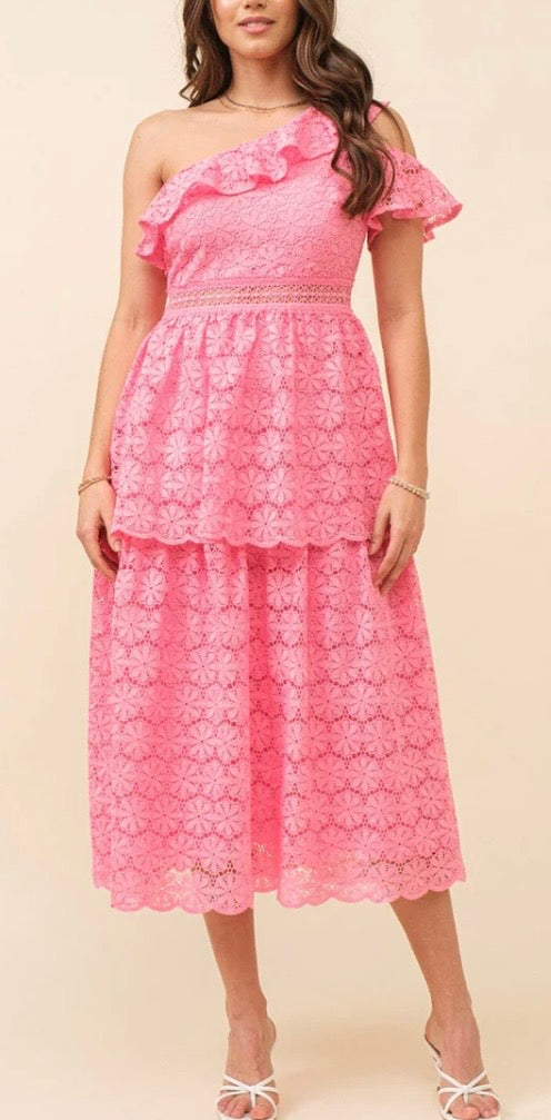 JUST ME WOMEN'S ONE SHOULDER RUFFLE FLORAL CROCHET TIERED MAXI DRESS