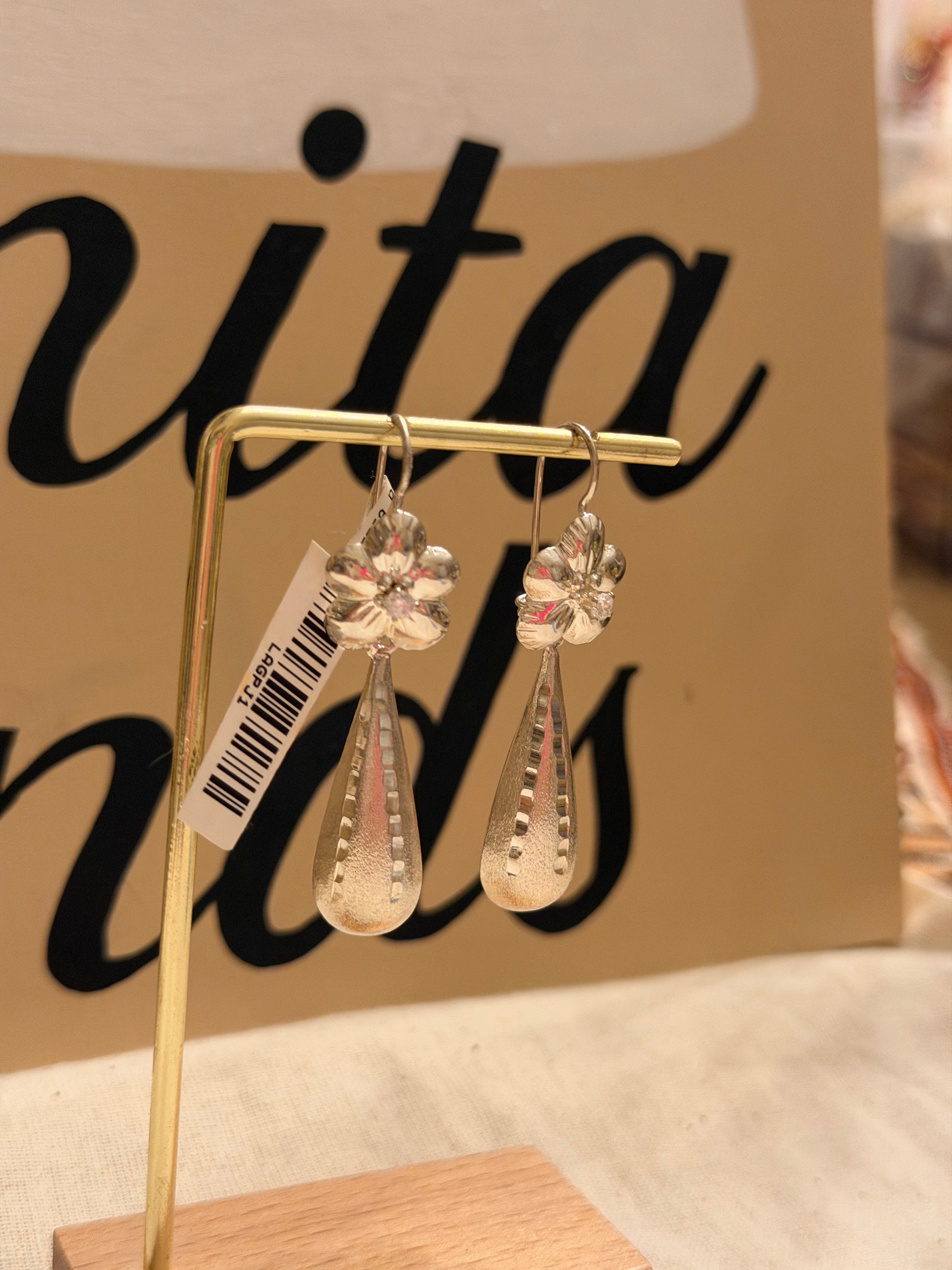 Flor Jerezana Tear Earrings